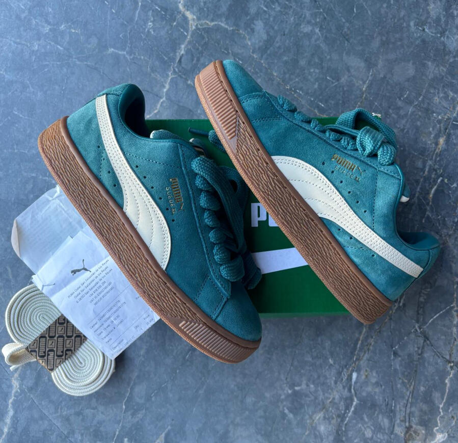 PUMA SUEDE XL Modelo: 395205 82. Zapatillas Puma Suede XL color verde pino con banda lateral blanca