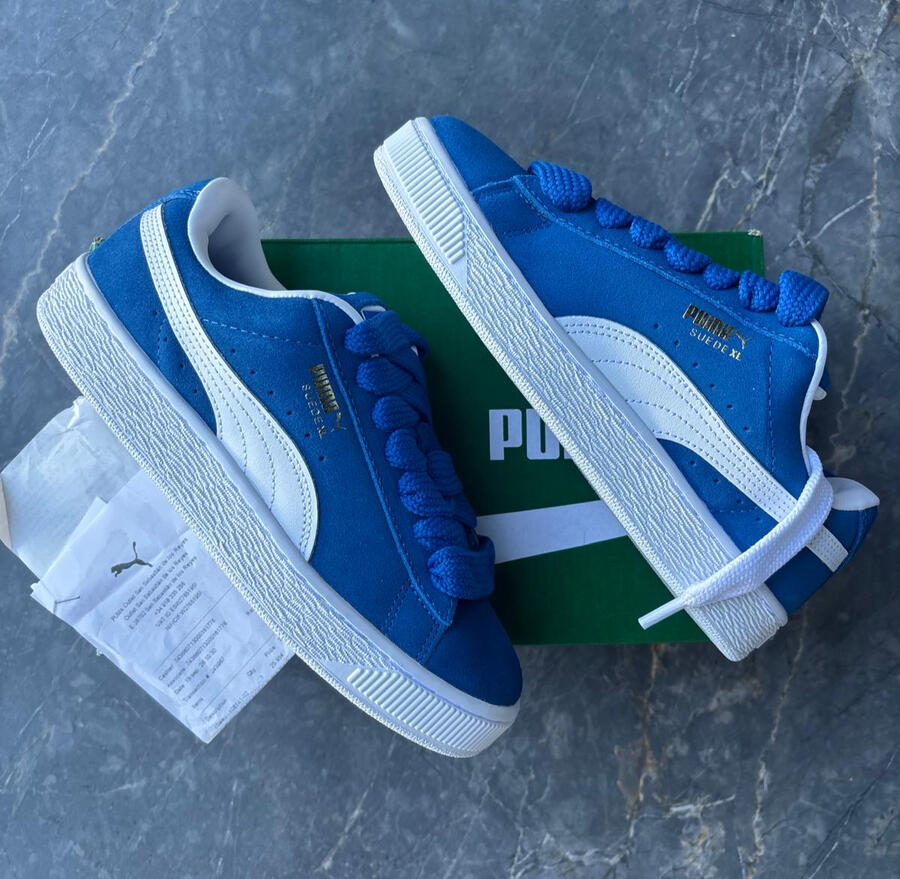 Modelo: 396577 01.Zapatillas Puma Suede XL color azul royal con banda lateral blanca