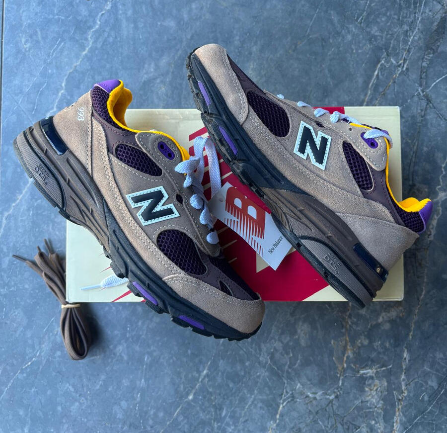 New Balance 993 Modelo: U993MU. Zapatillas New Balance 993 color marrón con detalles en morado y amarillo