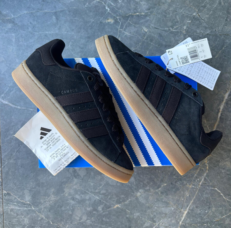 adidas campus 00s Modelo: IH4090. Zapatillas Adidas campus 00s "negras" color negro integral con suela de goma caramelo